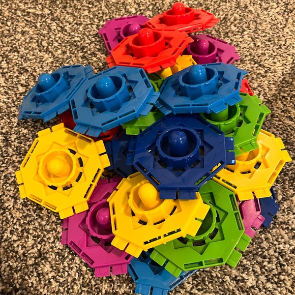 Cog Building Stack and Spin Set - Picture 6 of 9